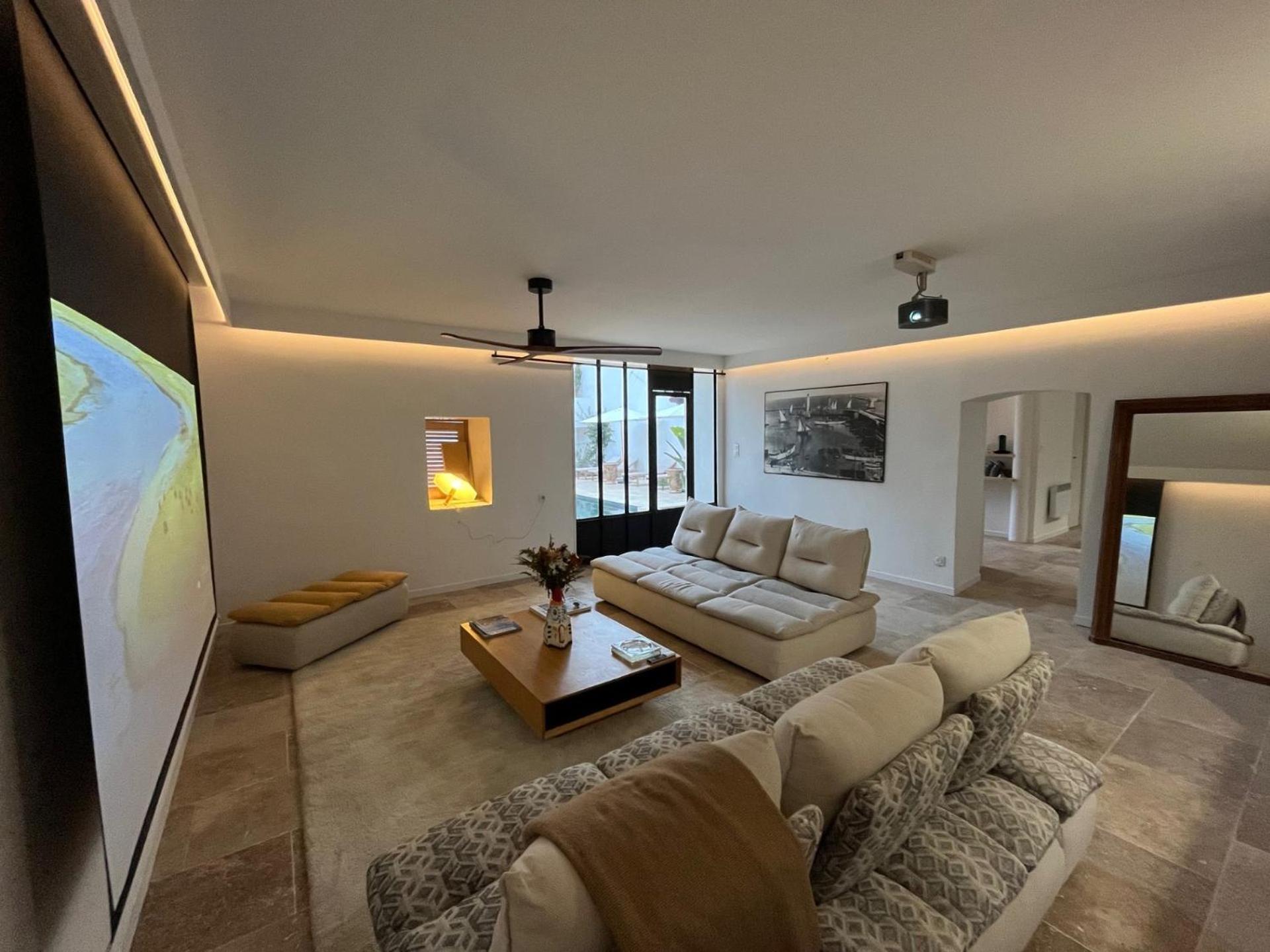 سُت La Maison De Ville - Piscine - Spa المظهر الخارجي الصورة