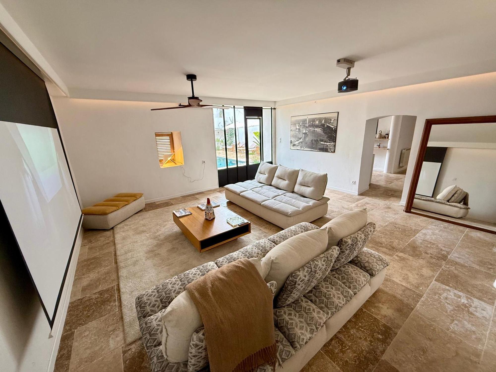سُت La Maison De Ville - Piscine - Spa المظهر الخارجي الصورة